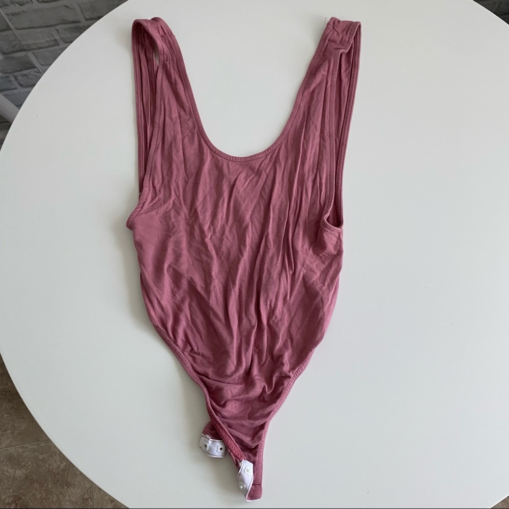 MISSGUIDED low cut snap crotch bodysuit size small
